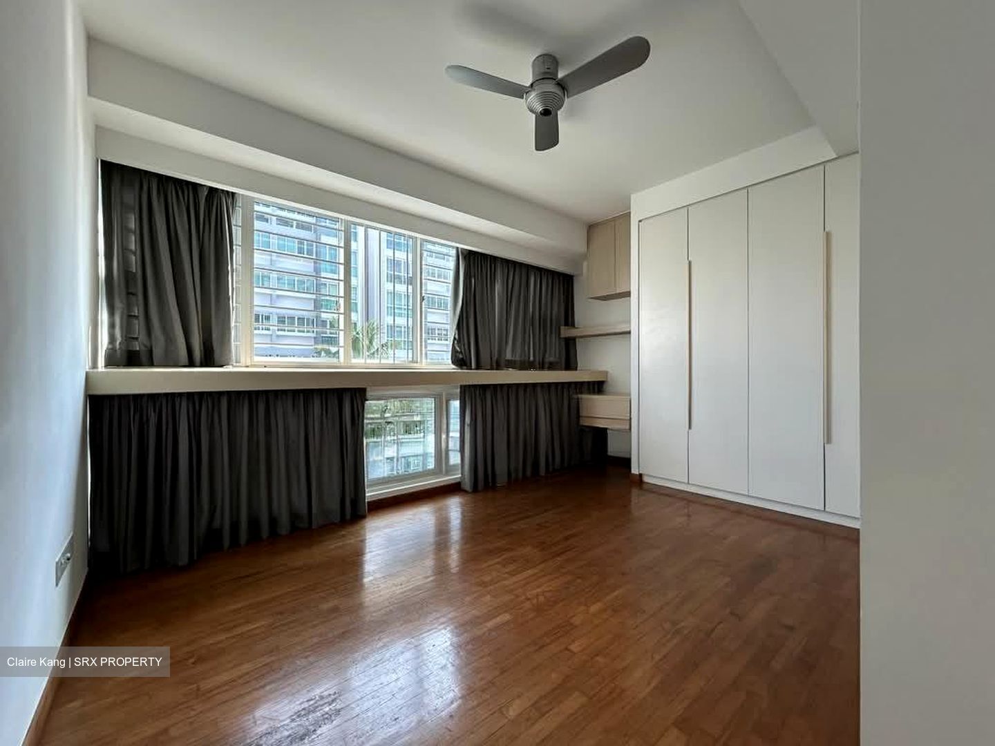 The Esparis (D18), Condominium #555009931